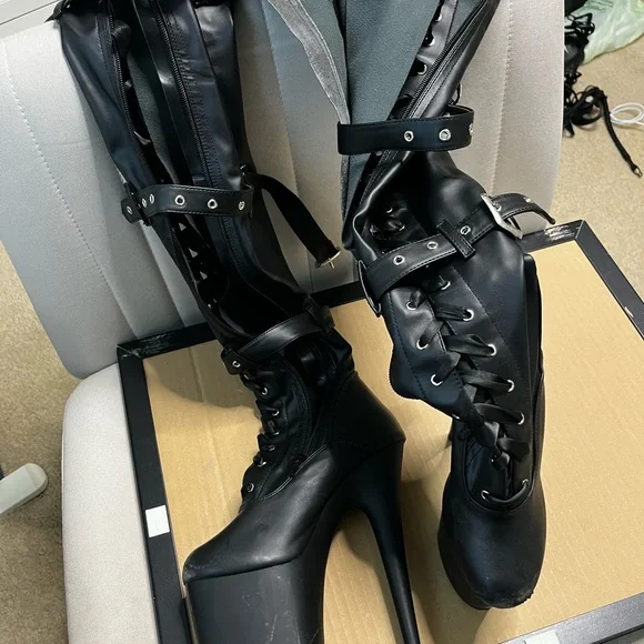 Black Platform Lace-Up Boots 8 inch - Picture 2 of 2